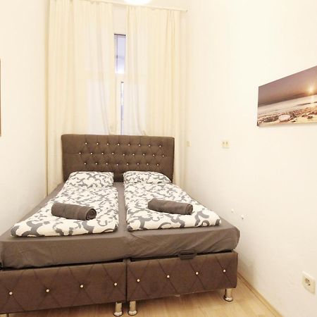 Comfortable Rooms Near Schonbrunn Palace Wien Exterior foto